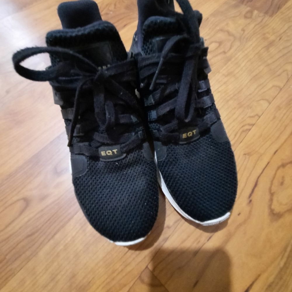 Adidas black & gold sneakers shoes - Picture 5 of 10
